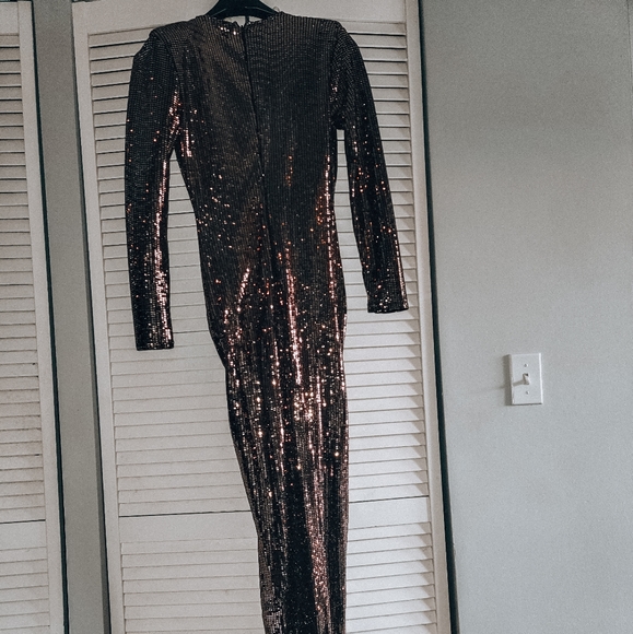 Dress - Picture 5 of 6